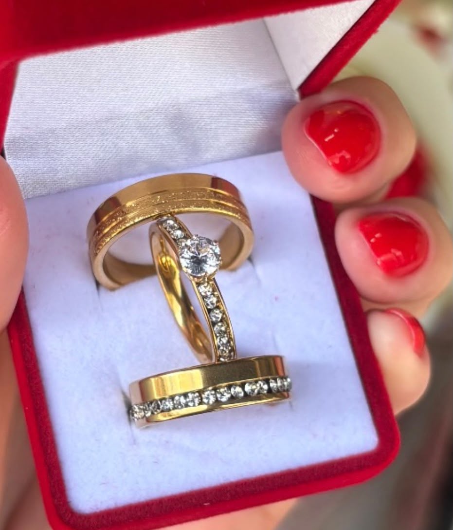 Par de aliança cravejada 6mm banhada a ouro 18k
